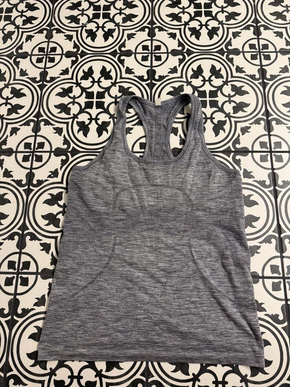 Lululemon Run Swiftly Tech Racerback Tank Top Gray size 6